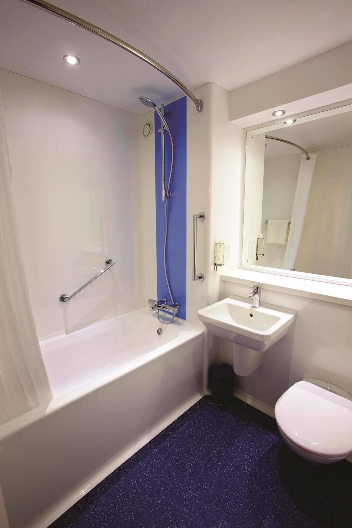 Travelodge Newcastle Central Екстер'єр фото